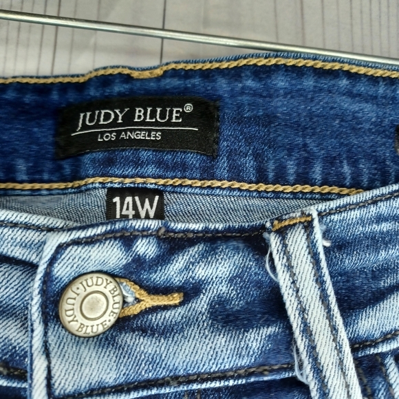 Judy Blue Boyfriend Fit Button-Fly Women's Blue Distressed Jeans - Picture 9 of 16